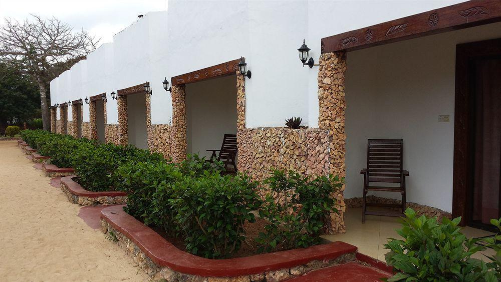 Baobab Hotel Nungwi