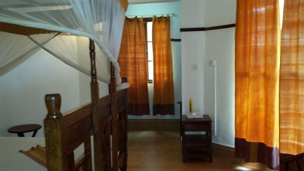 Hotel Baobab 4*