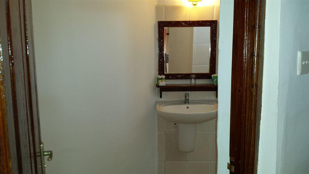 Baobab Hotel 4*